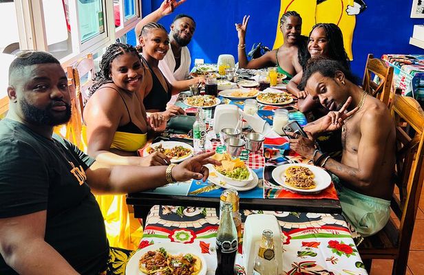 Cancún City Taco Tour with Transportation