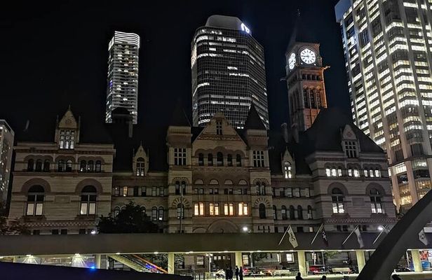 Customizable Walking Tour of Toronto's Hidden Gems