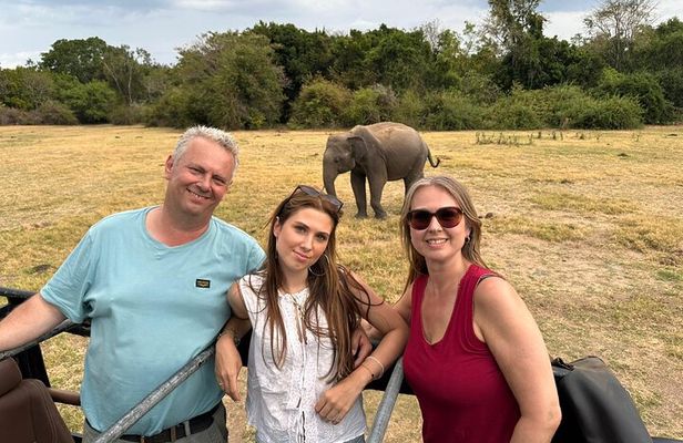 Sri Lanka Private Tour with Private Vehicle