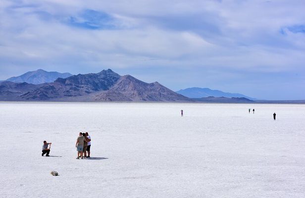 Explore Bonneville Salt Flats Journey to the Edge of the World