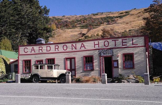 Queenstown to Wanaka Small-Group Tour (one-way)