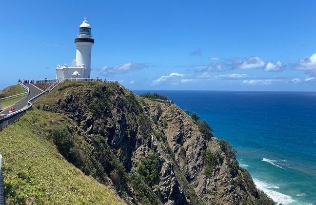 Byron Bay and Currumbin Wildlife Sanctuary Day Tour