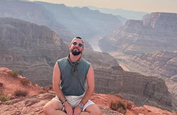 Las Vegas: Grand Canyon West Rim Bus Tour with Skywalk