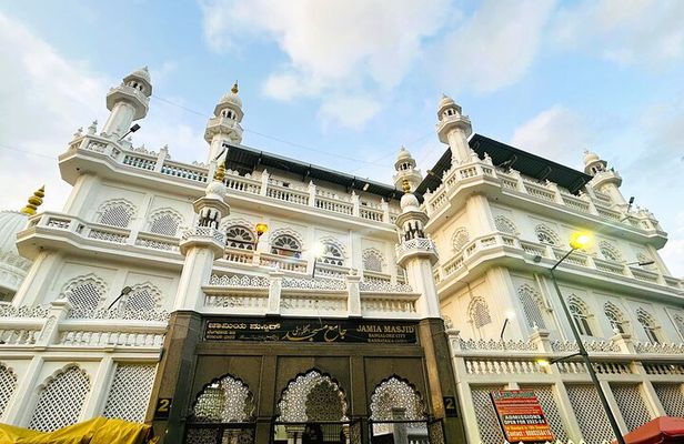 Bangalore: Old City Walk — Palace, Fort, Market & Filter Coffee