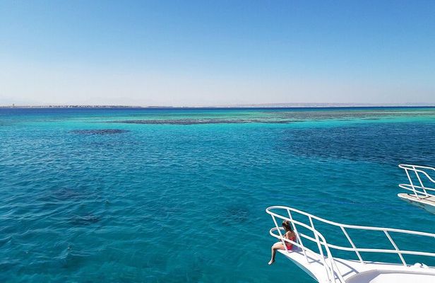 Luxury Yacht: Ras Mohammed & White Island, Lunch & Snorkel