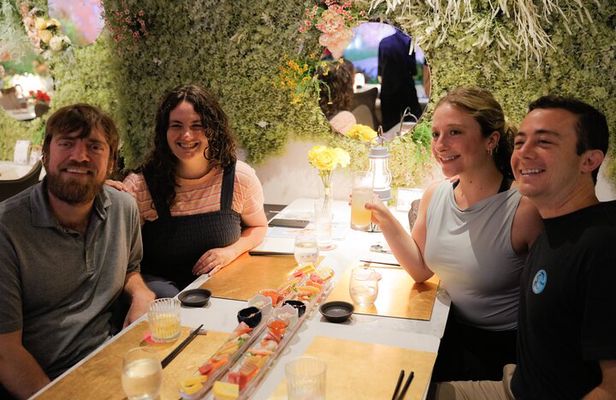 Cherry Blossom &Sushi Making Experience in Shinjuku