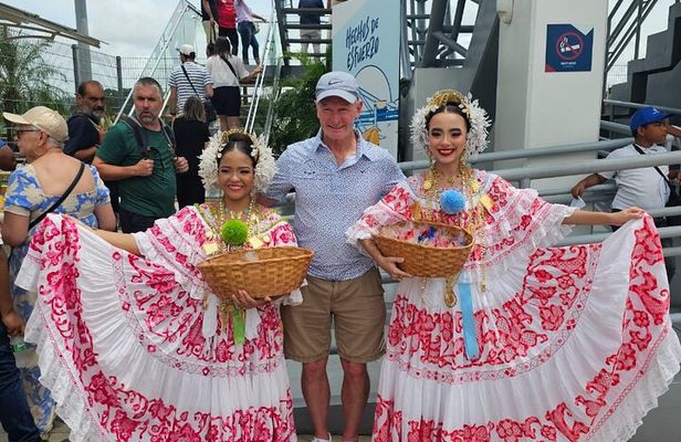 Luxury Private all included-Panama Canal-Gatun Lake-Rainforest 