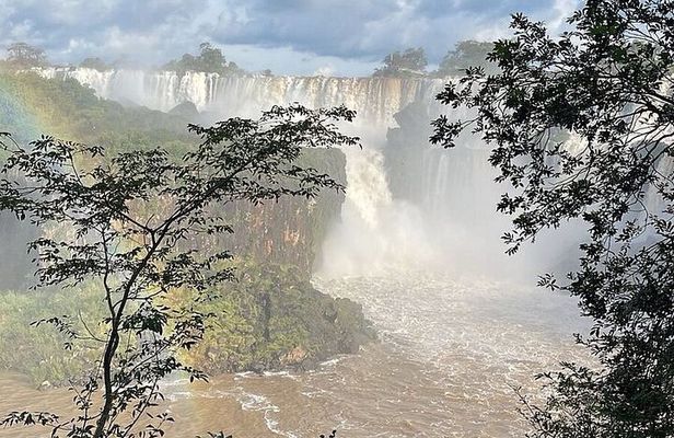 Iguazu Falls Full Day Brazil and Argentina with Tickets