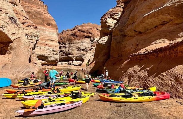 Lake Powell Kayak and Water Antelope Canyon Hike Guided Tour