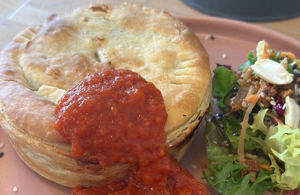 Explore Bonn with Beethoven, Lunch and Haribo Walking Tour 2,0hr