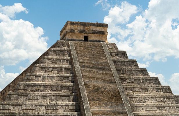 Chichen Itza Tour with Mayan Food Experience