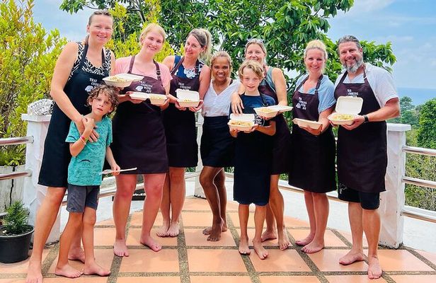 Memorable Thai Cooking Class with Stunning View from Koh Tao 