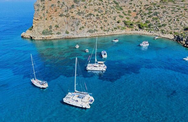 Chania Old Port All-inclusive Catamaran Cruise to Agioi Theodori