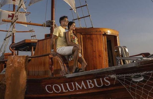 Columbus boat for couples