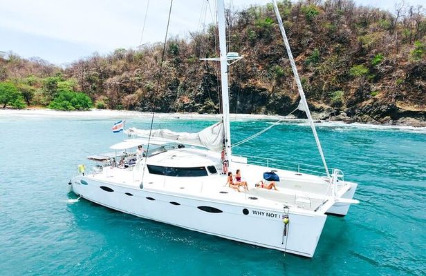 Private Sailing Catamaran : Sunset & Snorkel Oceanic Experience