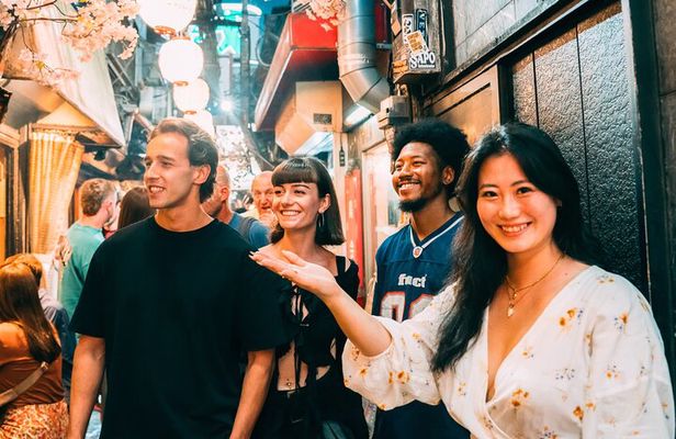 Tokyo: Shinjuku Local Eats, Street Food Tour & Culture Walk