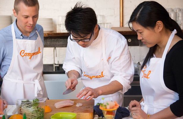 Luxury Seafood Cooking Class With Dessert (4-Course Meal)