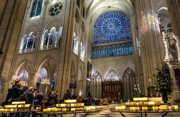 Paris Notre Dame Cathedral and Sainte Chapelle Semi Private Tour