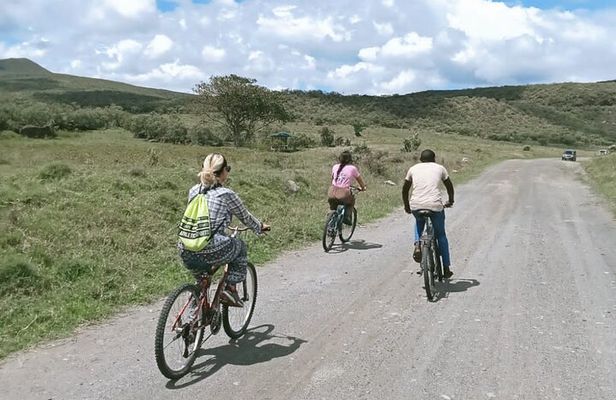 Day tour to Hell's Gate National Park and Lake Naivasha Boat Ride