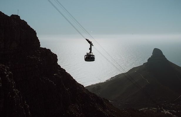 Cape Town: Platteklip Gorge Hike Cable Car down Table Mountain 