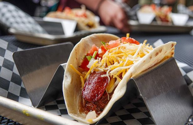 Cincinnati Historic Centre Food Tour with 6 Authentic Dishes