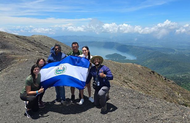 Santa Ana Volcano Hike and Coatepeque Lake Adventure