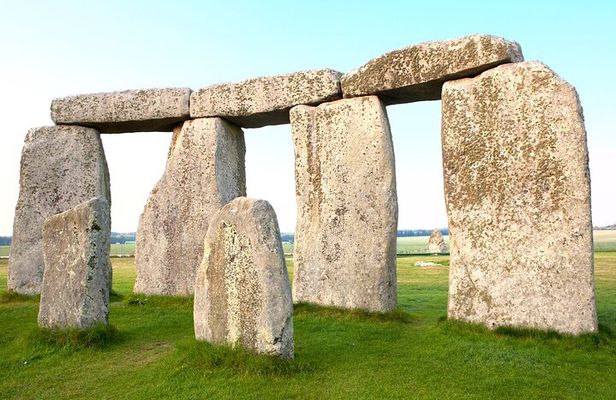 Private Tour of Stonehenge and Windsor Castle