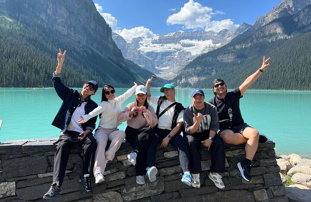 Shared Tour: Lake Louise Lake Minnewanka Johnston canyon & MORE!