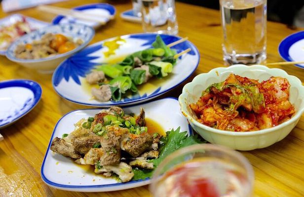 Off The Beaten Path Osaka Local Bar Crawl/ 22 Tapas 7 Drinks