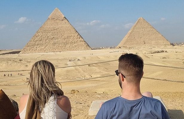 VIP Half Day Tour Giza Pyramids with Lunch at 9 Pyramids Lounge