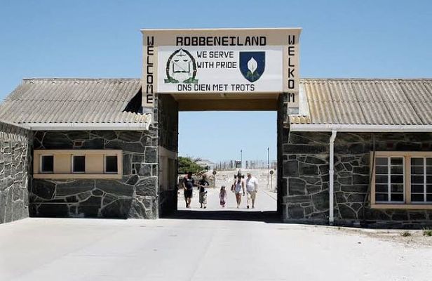 Robben Island half Day Tour Pre-Booked Ticket & Luxury Transport