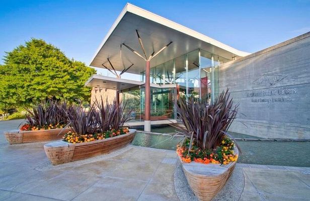 Private FullDay Auckland Sightseeing Tour with Optional PihaBeach