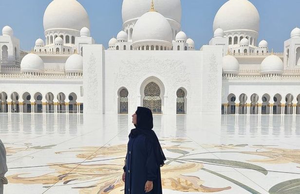 Abu Dhabi Aladdin Tour: Grand Mosque, Etihad, Palace, & Louvre