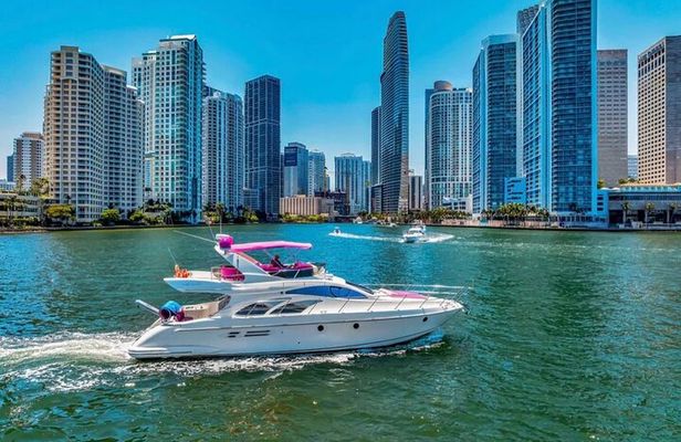 60ft Pink Yacht + 2 Jet skis Luxury Rental 13 Ppl Max | Miami