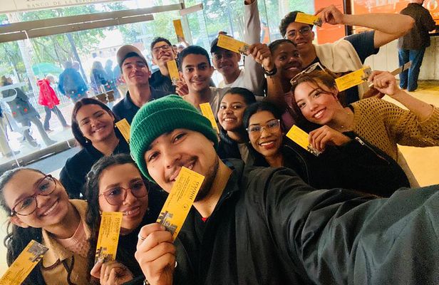 4 Guided Museum Tours with Coffee Tasting & Snack in Bogotá