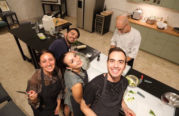 Florence: Hands-On Pasta & Tiramisu Cooking Class