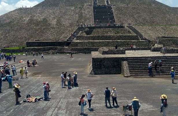 Teotihuacan and Tula Pyramids Day trip from Mexico City 