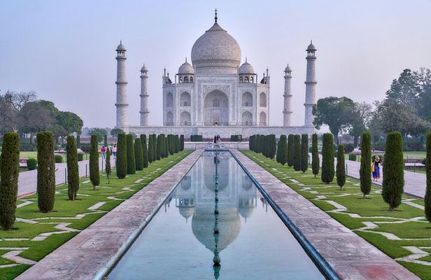 Sunrise Taj Mahal Tour From Delhi