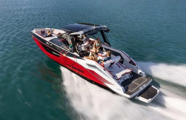Thrilling Jetboat Adventure with Stunning Doha Skyline Views