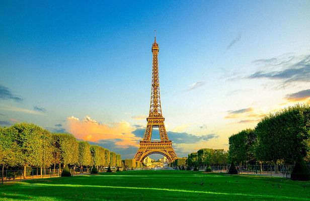 Best of Paris: Eiffel Tower Summit Floor & Sight Seeing Tour