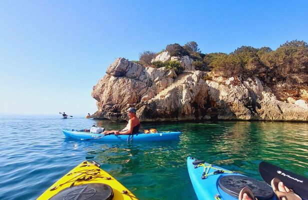Alghero Kayak Tour in Porto Conte Park with Aperitif