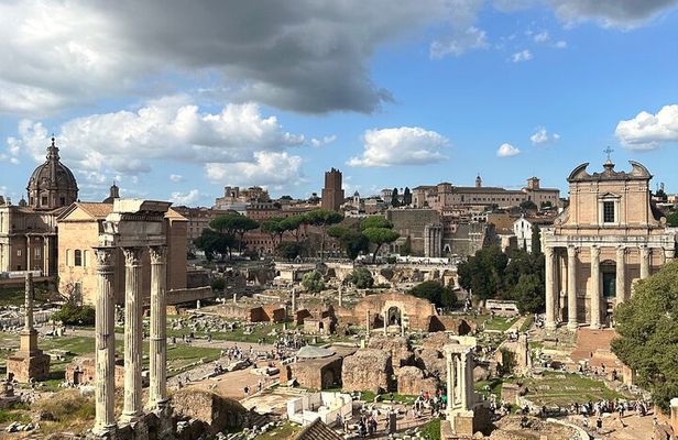 Tour guidato del Colosseo, foro Romano e palatino