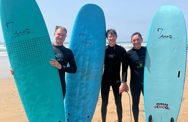 Ride Waves in Comfort: Premium Surf Experience