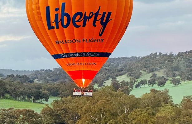 Sunrise Hot Air Balloon Flight over Yarra Valley + Breakfast 
