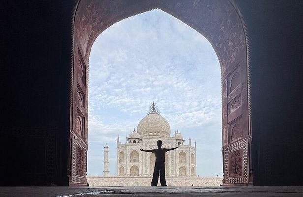 Same Day Taj Mahal Tour from Delhi | All-Inclusive Trip