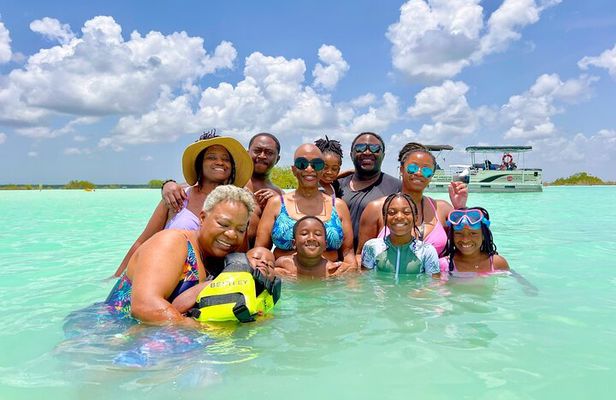 Private Tour: Chacchoben Ruins and Bacalar Lagoon from Costa Maya