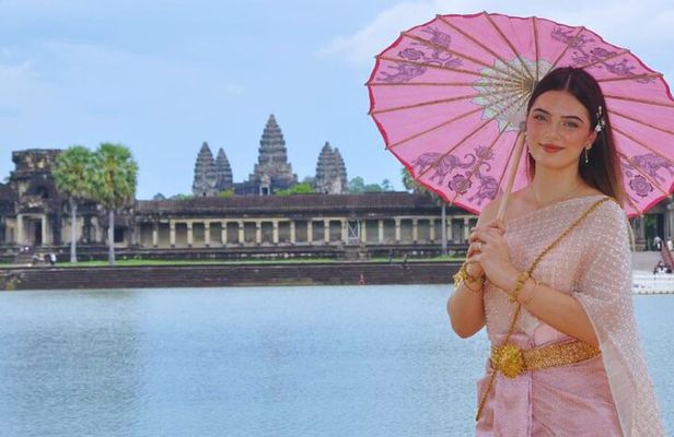Angkor Wat Khmer Traditional Custom Dressing Experience