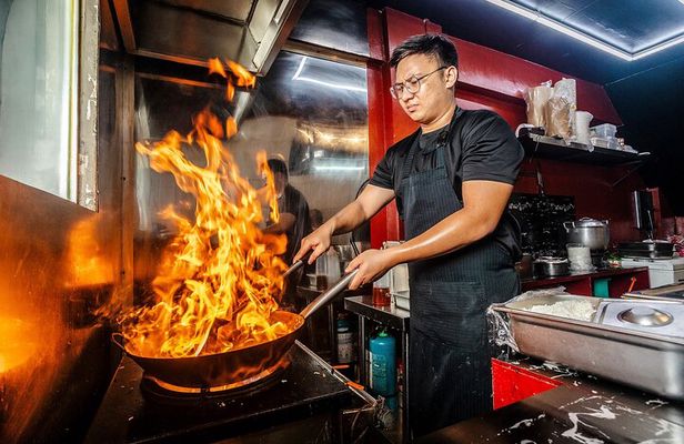 Manila Meals Food Tour with 15+ Tastings