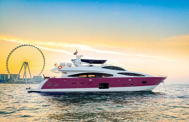 Dubai: Sunset Yacht Tour With Live DJ, BBQ and Unlimited Drinks