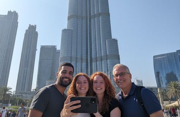 Dubai : Dubai Burj Khalifa, Dhow Cruise & City tour